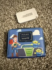 Cartera Loungefly DISNEY PIXAR Toy Story Jessie & Buzz Lightyear con cremallera alrededor NUEVA