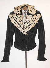 VICTORIAN BLACK VELVET BODICE JACKET WITH TAPE LACE, CIRCA 1880s