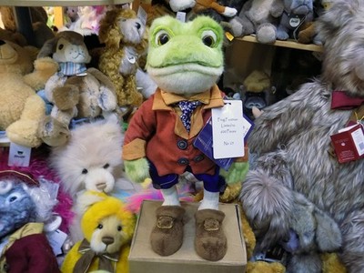 Frog Footman Ltd No 25 By Charlie Bears CS236346*********Special Offer*********