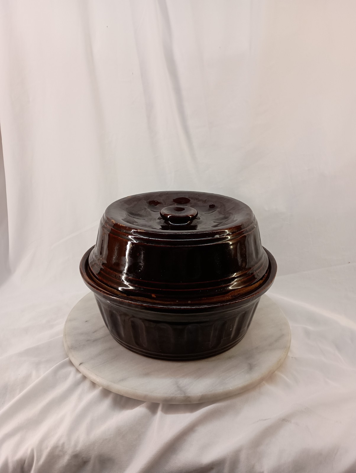 Beautiful vintage large Glazed  Stoneware Brown 2 pc Dutch Oven Baking Dish