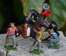VINTAGE Lead Figurines Britains Wild West England 1940's Lot of 5 AS IS Damaged
