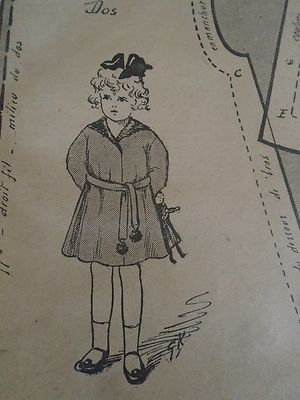 Robe Paletot Pour Poupée Ancienne - Vêtement Vintage De Collection