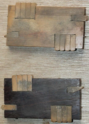 2 Anciens compteurs de points en bois pour jeux de cartes et autre - Photo 1/4