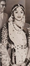 Foto de prensa 1956 actriz india Padmini en el estudio de cine en Madrás, India