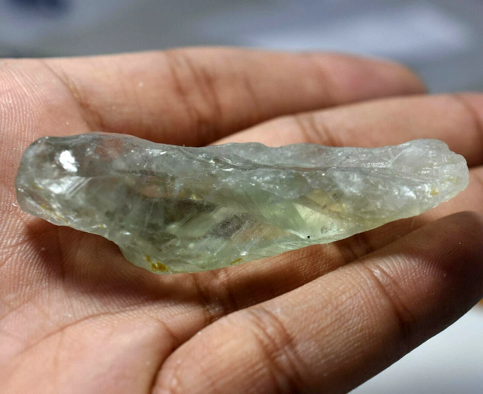 Muestra de amatista brasileña verde claro 104,75 quilates AAA+ calidad natural áspera  Foto 2 de 3