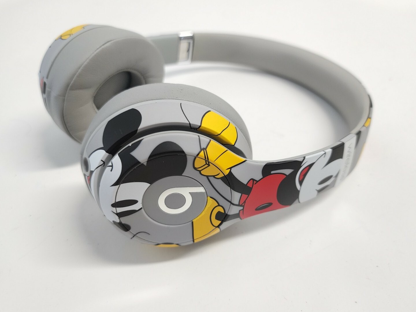 mickey mouse 90th anniversary beats headphones