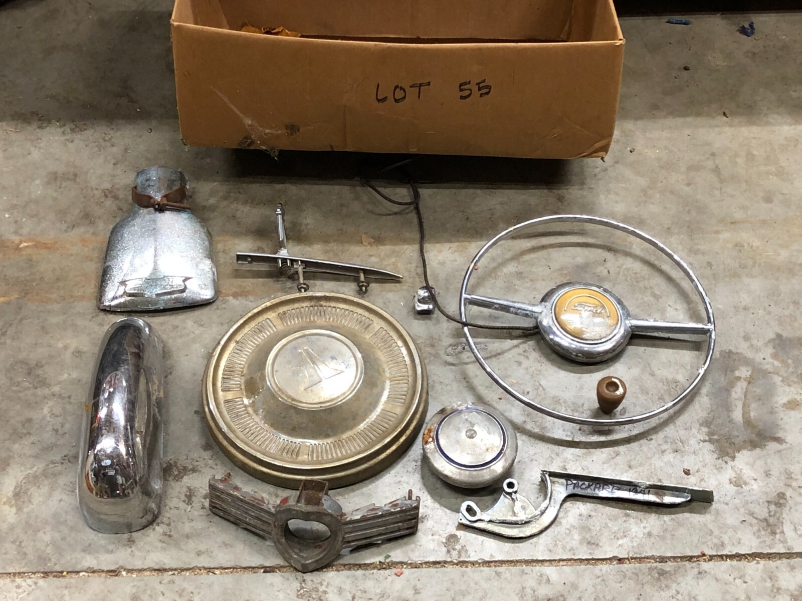 PARTS LOT 55 Vintage FORD Chevrolet PACKARD Auto Parts Horn Ring Hub