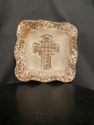 ETTA B POTTER MISSISSIPPI TRINKET DISH CROSS DESIGN BROWN/BEIGE GLAZED