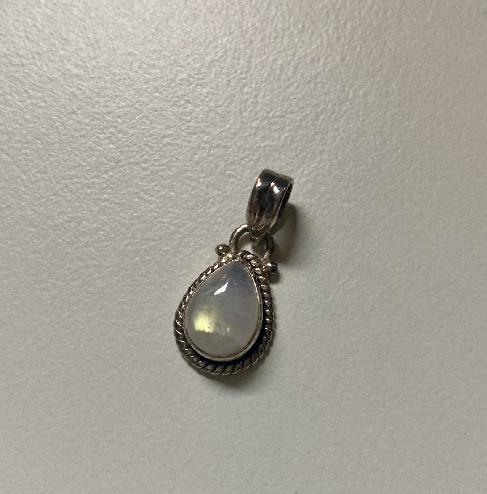 Vintage Sterling Silver Rainbow Moonstone Pendant in Twisted Rope Setting - 3/4