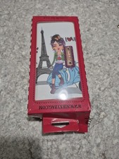 Cartera Nikky By Nicole Lee Doble Cremallera Sostiene 4 Tarjetas "Scooter Sophie"