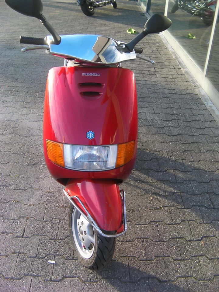 Piaggio Sfera 125 Bastler-/Ausschlachtfahrzeug nicht fahrbereit - Bild 3 von 4