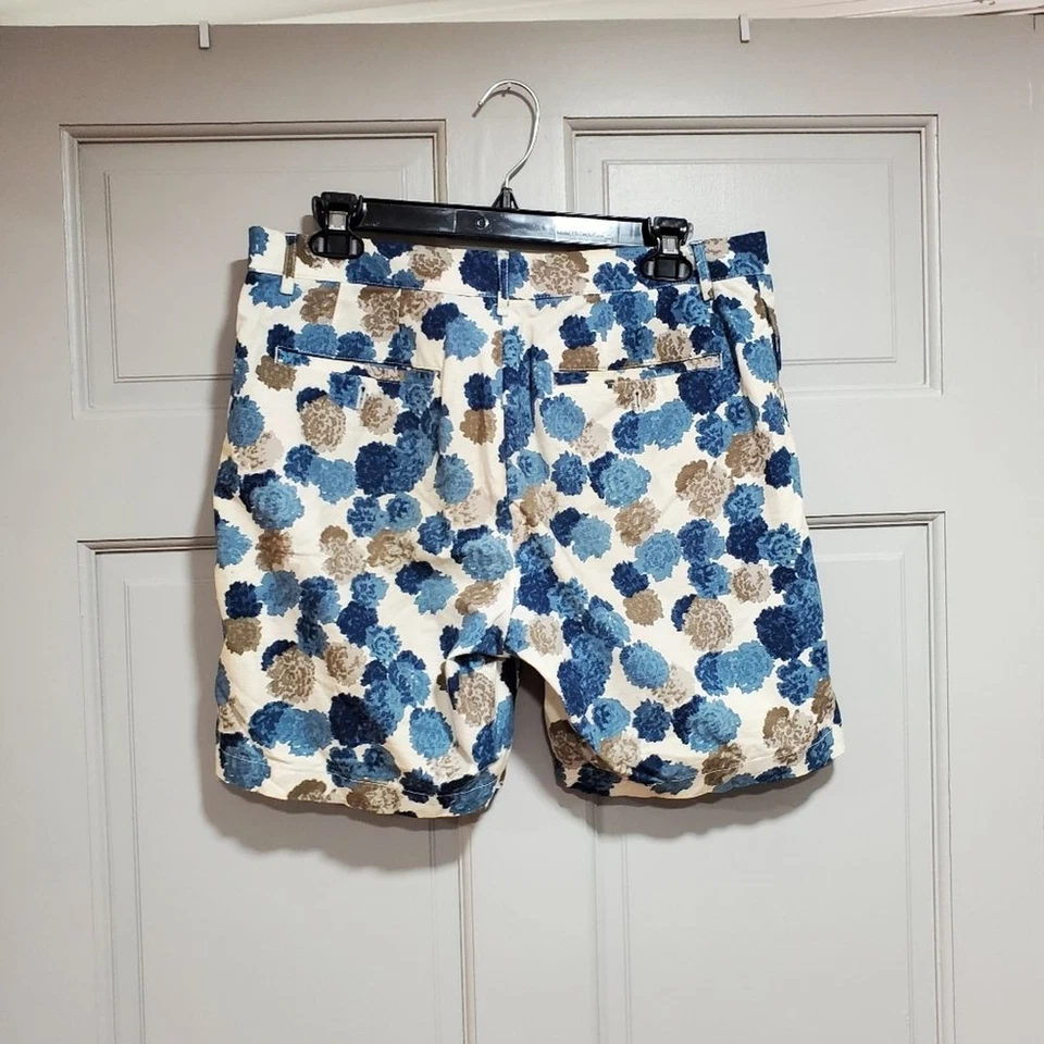 Club Monaco Men Size 30 Casual Baxter Fit blue/tan abstract floral white - Image 2 of 4