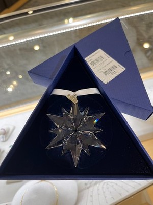 Swarovski  NIB Annual Edition Christmas Snowflake Ornament 2017 Retired #5257589
