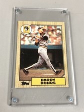 1987 BARRY BONDS ROOKIE BASEBALL CARD BEAUTIFUL CONDITION IN PROTECTO CASE . rookie card picture