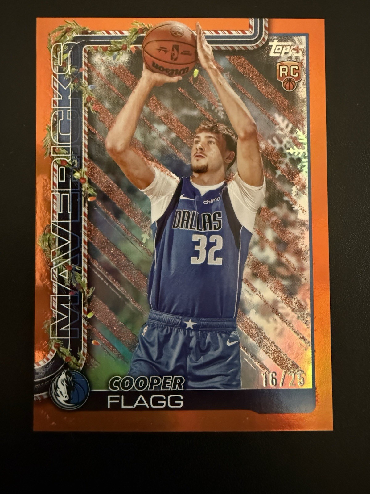2025 Topps Holiday - Cooper Flagg #H161 Holiday Metallic Orange Glitter /25 (RC)