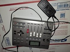 ZOOM MRS-4 MultiTrack Recording Not working for parts or repair as is