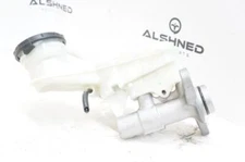 2016-2020 Honda HR-V Brake Master Cylinder 46101-T7W-305 OEM 