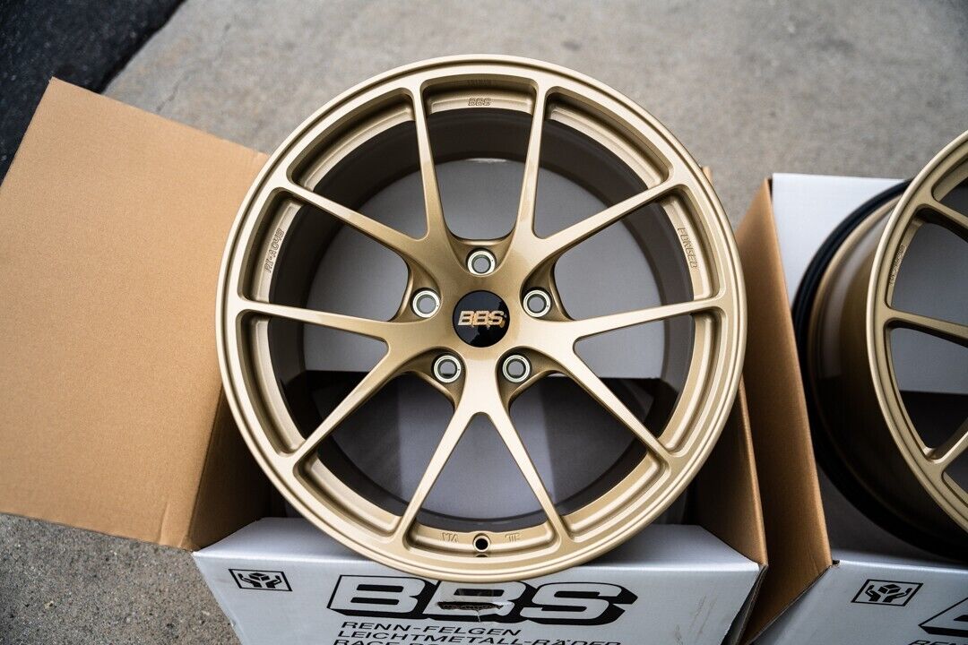 BBS RI-A / 5x120 / 18x10 +25 / Gold | BMW M3 M4 E46 E90 E92 F80 F82