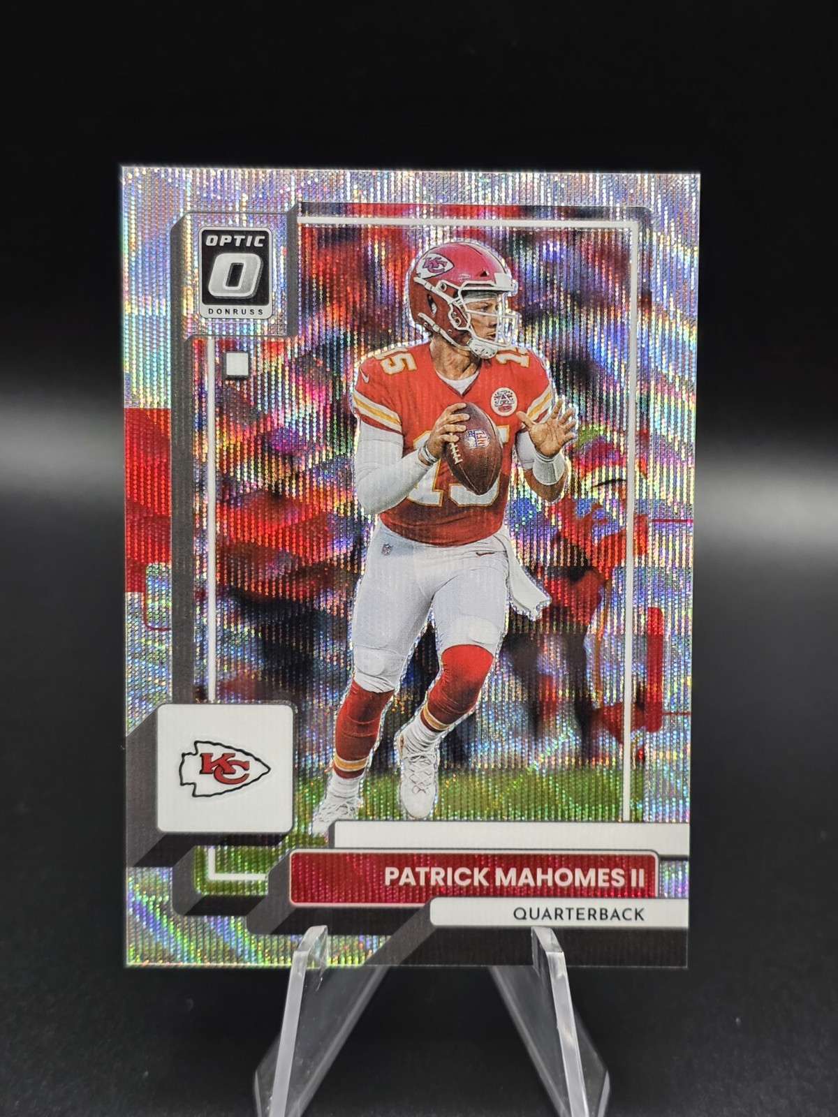 Patrick Mahomes /300 - 2022 Donruss Optic, Silver Wave Prizm #94