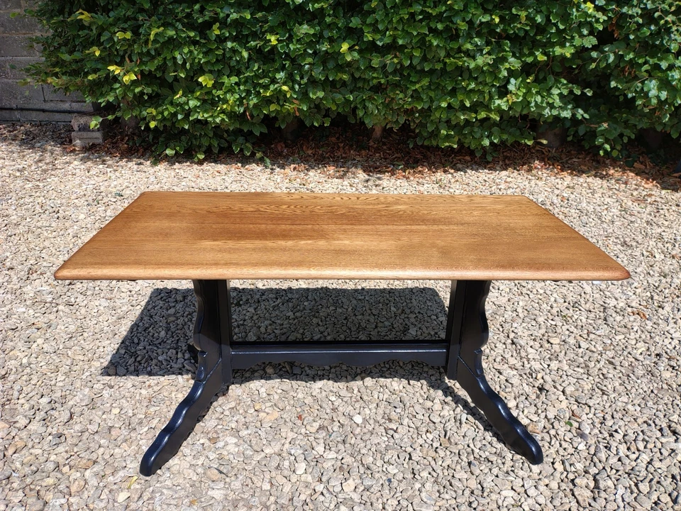 BEAUTIFUL ERCOL SOLID ELM REFECTORY COFFEE TABLE IN PITCH BLACK FARROW & BALL - Image 3 of 4