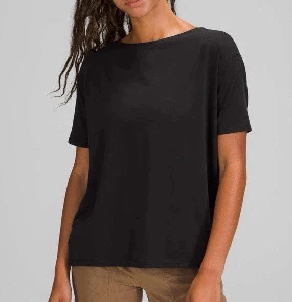 Lululemon Back In Action Short Sleeve Black Athletic Athleisure Cotton Women's 8 - Image 2 of 4