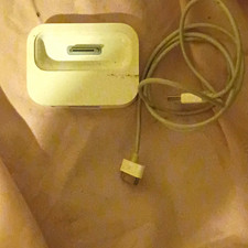 Apple iPod Dock White 30-Pin Audio Docking Station Cradle w/ USB Cable
