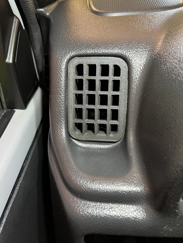 Geo Tracker / Suzuki Sidekick / Vitara 1996-1998 Juego lateral de ventilación de aire acondicionado para tablero Foto 3 de 4