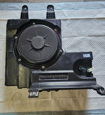 SUMO公式アカウント03 harman/kardon 2019-2024 Dodge Ram 1500 Subwoofer | P68315544AA | Harman Kardon