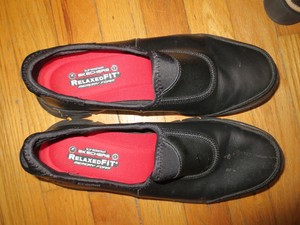 skechers slip resistant relaxed fit memory foam
