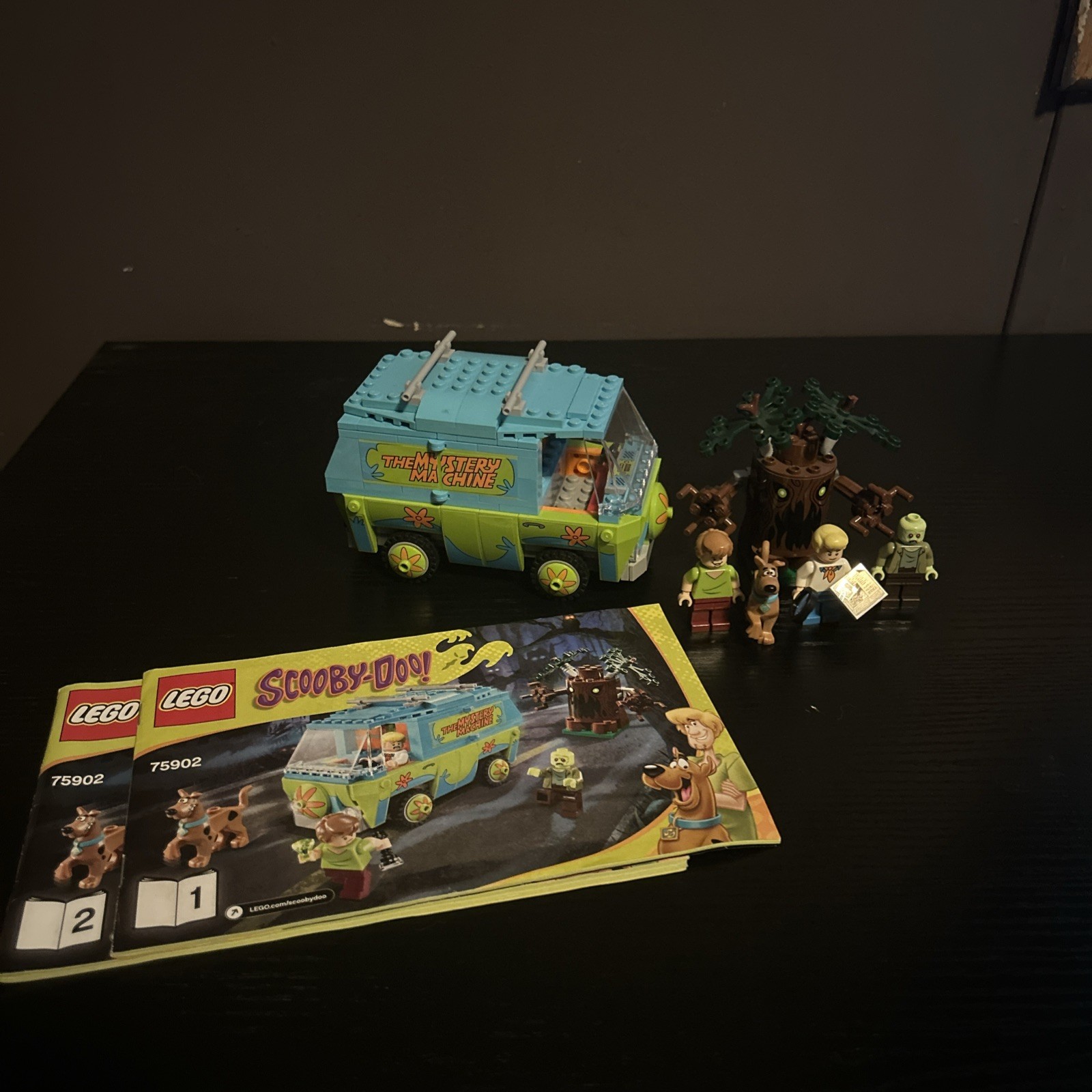 LEGO Scooby-Doo The Mystery Machine 75902 100% Complete w/ Manuals
