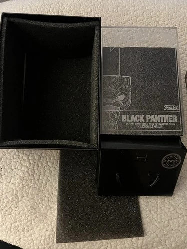 Funko Die-Cast Black Panther Marvel #06.  Funko Exclusive Chase Figure