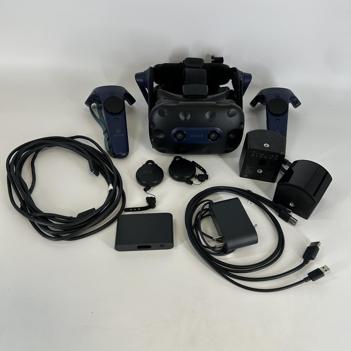 HTC Vive Pro VR Headset w/ Controllers/ Base Stations/ Link Box Very  Good