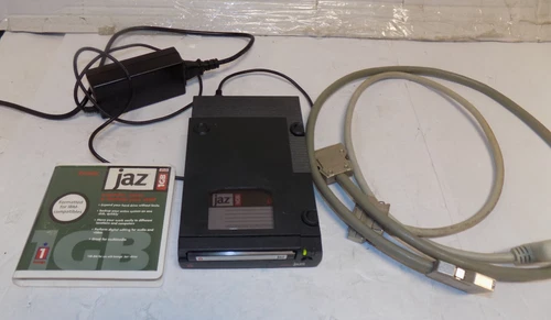Iomega Jaz V1000S 1 GB External Hard Drive with Cables and Disc