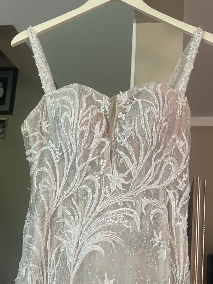 Designer Wedding Gown W/Sleeves Antonia-Freya By Mistrelli House Of Design Reg4k - Image 4 of 4