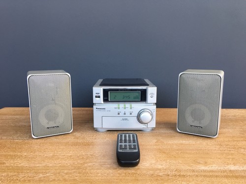 Panasonic PM-03  CD/ AM/FM Stereo System with  Realistic Minimus 7 Speakers