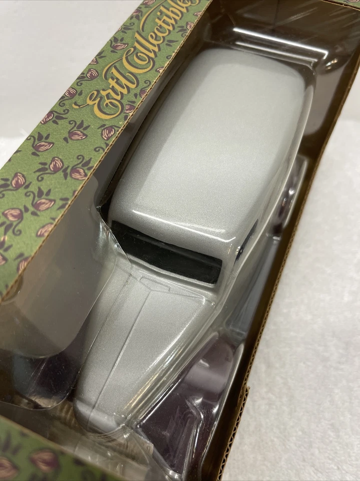 Ertl H848 1:25 diecast 1946 Hershey's Chevy Suburban Foto 4 de 4