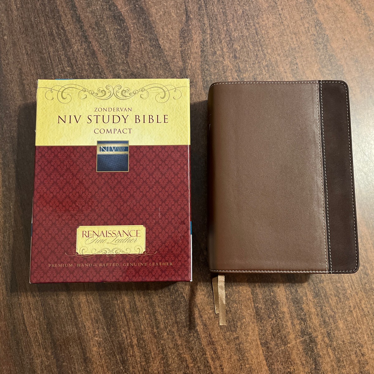 1冊 Amazon.com: 1Q84: 9781455830503: Murakami, Haruki, Hiroto, Alison