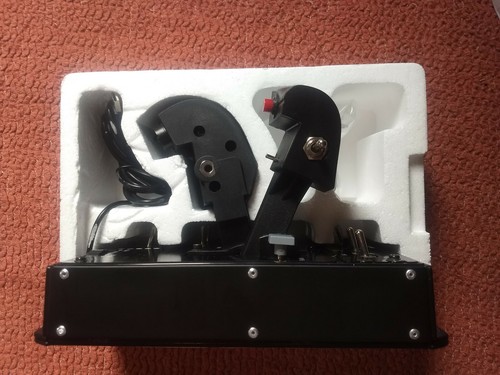 Thrustmaster HOTAS WARTHOG Joystick and Throttle for PC - Photo 5/11