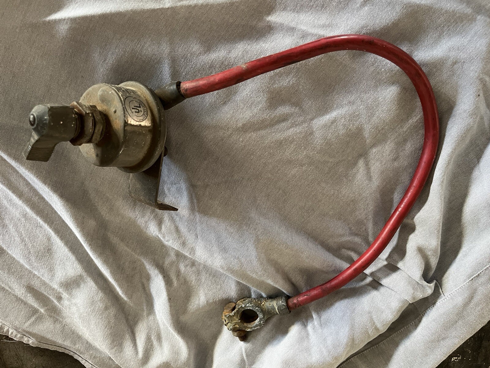 Cole Hersee 612 Volt Battery Disconnect Switch with Cable. Cat 2484