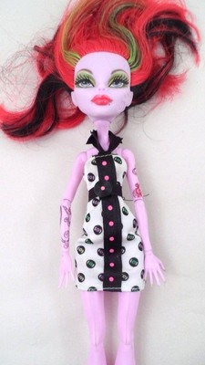 Loose Monster High Skulltimate Roller Maze Operetta w/ Record Dress Tattoo Skate
