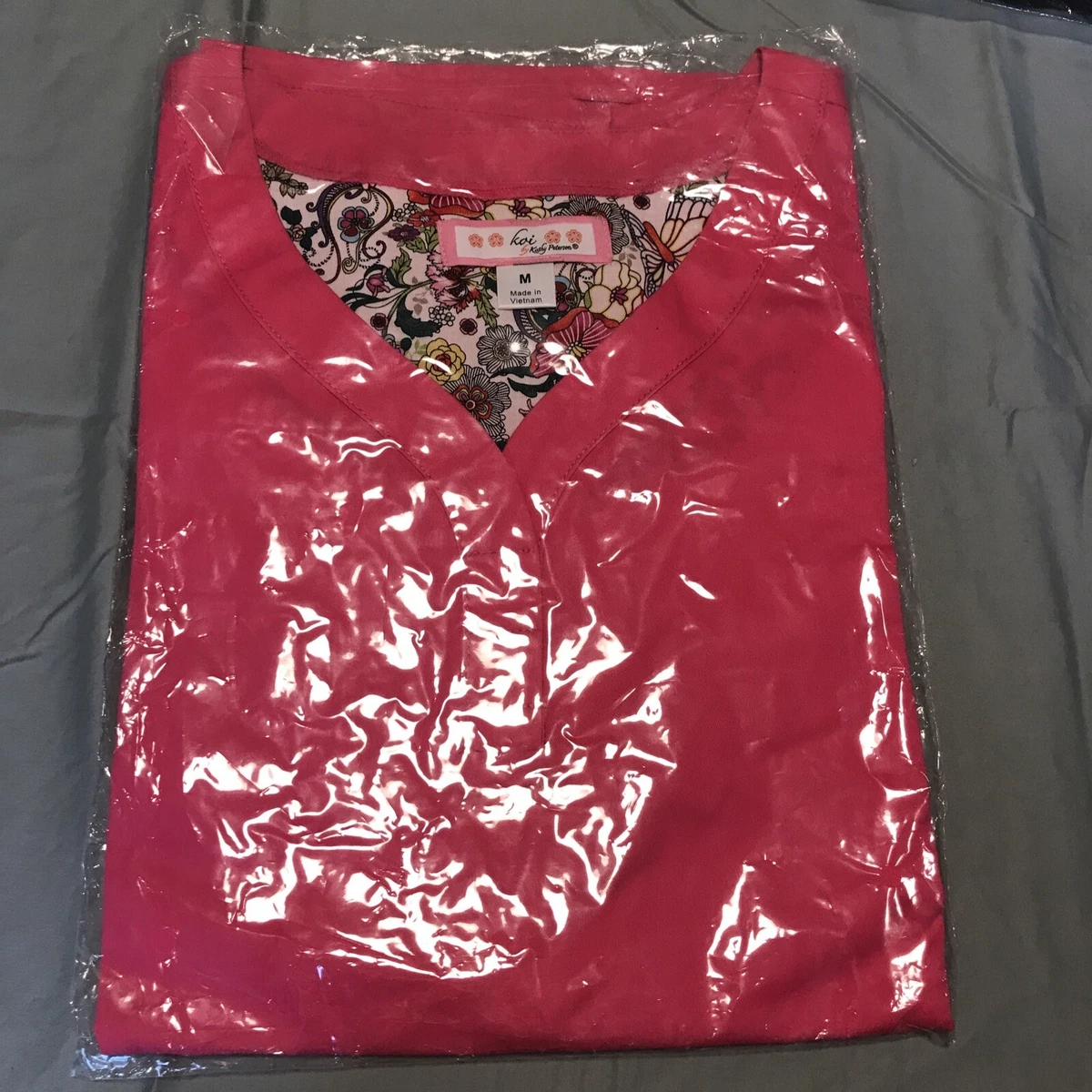 Koi erica scrubs clearance