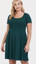 Plus Size Green Knit A-Line Dress Scoop Neck Keyhole Knee Length