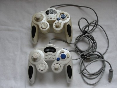 2 Stück Big Ben Interactive Controller weiß für Nintendo GameCube