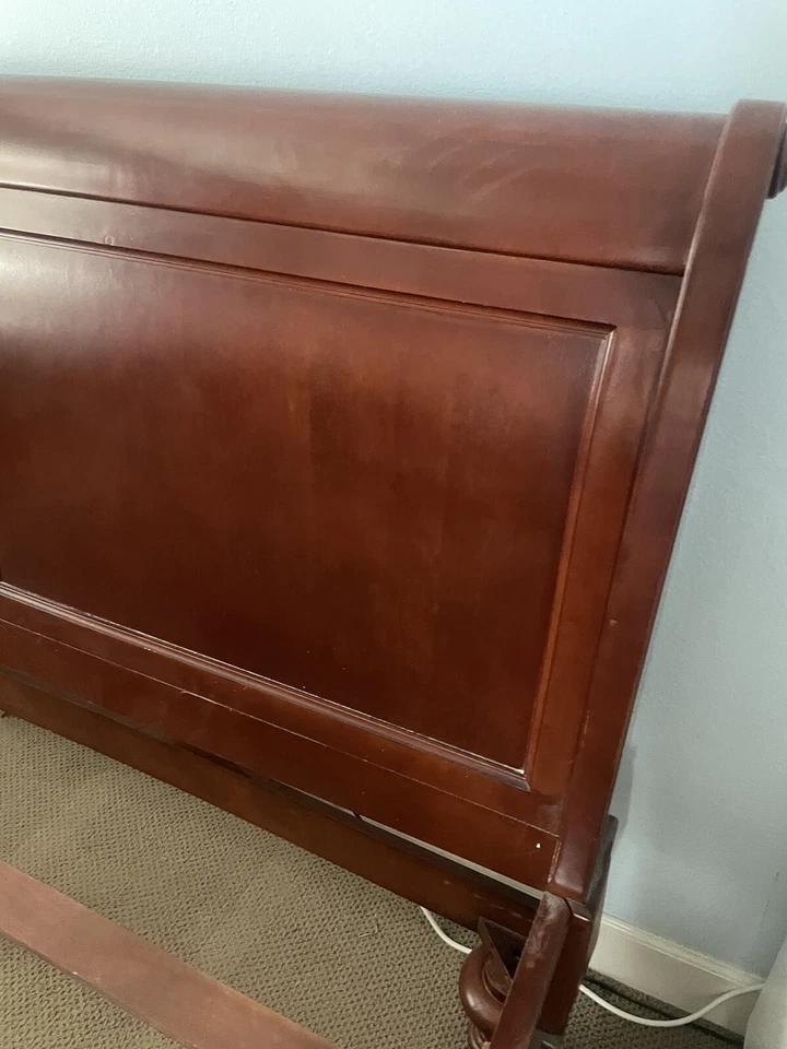 Cama Coaster of America California King trenó madeira acabamento cereja 72,5x88 - Imagem 2 de 4