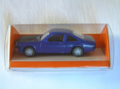 EUROMODELL OPEL Manta B dunkelblau, Motorhaube schwarz 1:87 in OVP!