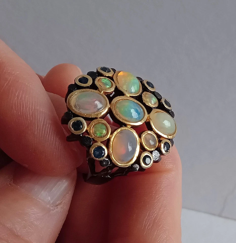 ANELLO IN ARGENTO STERLING 925 BRUNITO CON OPALI DI WELO E TANZANITI NATURALI - Immagine 4 di 4