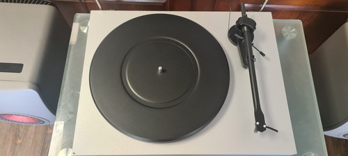 Pro-Ject Debut III Phono SB Turntable (Silver) - Picture 5 of 5