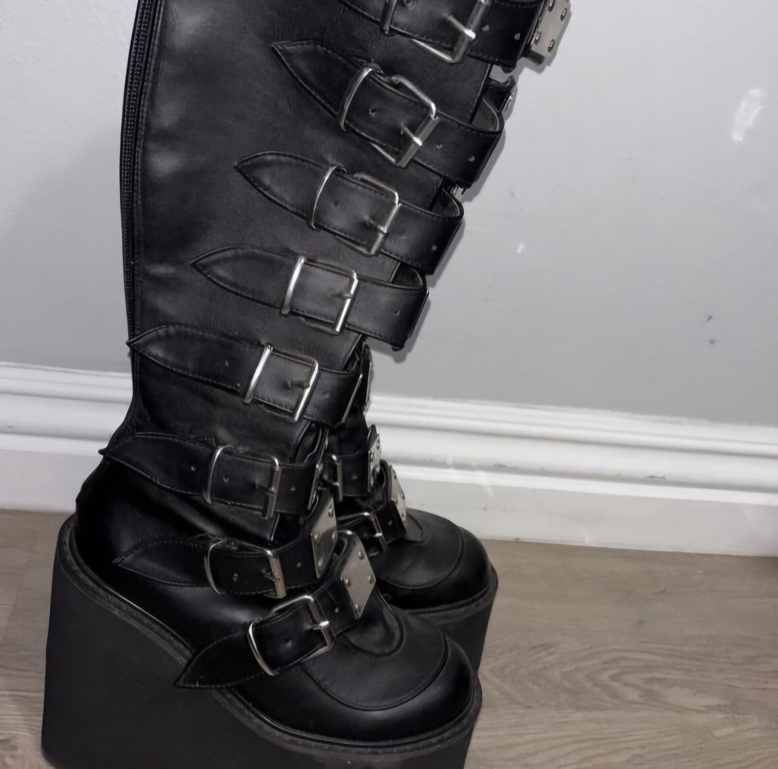 Demonia Swing 815 - image 2