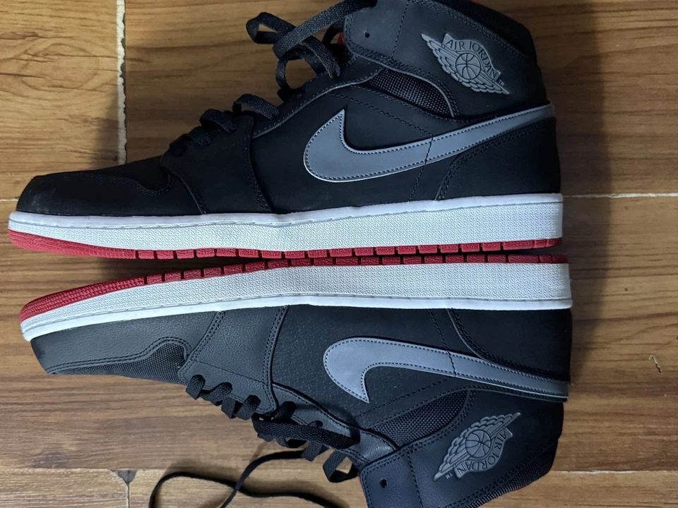 Nike Air Jordan 1 Mid Negro Fresco Gris Gimnasio Rojo Tenis Talla 16 554724-004 Foto 4 de 4
