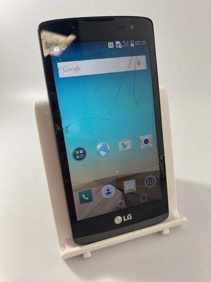 LG Leon Black Unlocked 8GB 4.5" 5MP Android Smartphone Cracked Fault #C07 - Image 2 of 4